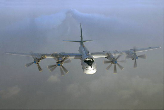 Ту-95 в полёте